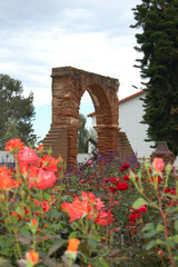 historic-arch-roses